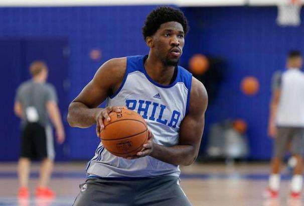 某国际田径 某国际田径