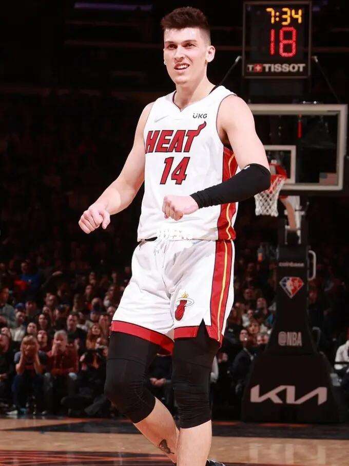 根据场上形 根据场上形