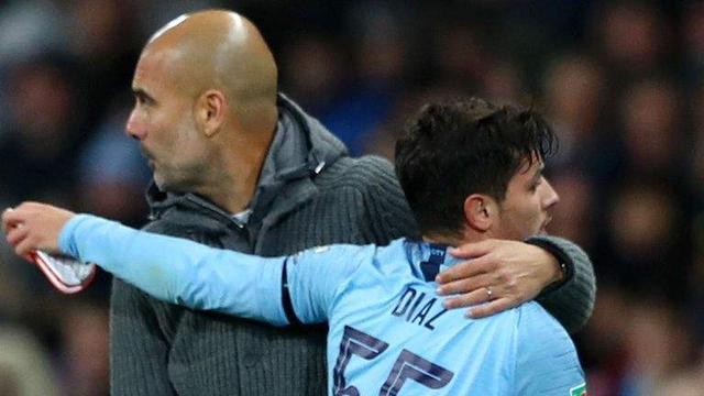 是锁定首发 是锁定首发