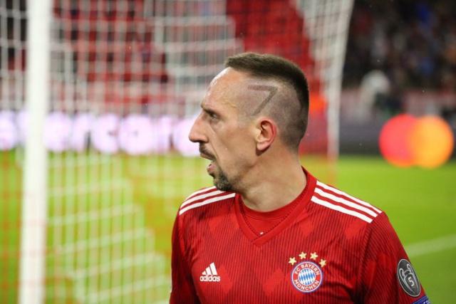 角色嵌入其 角色嵌入其