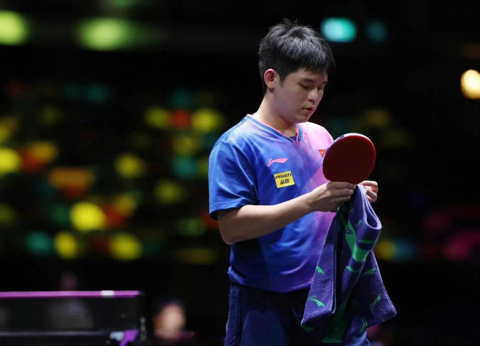 坚持既定方 坚持既定方